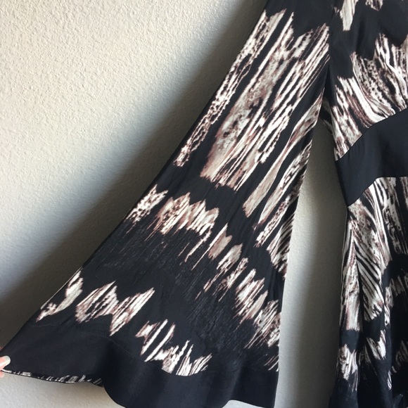 Retro patterned blouse - Picture 3 of 3